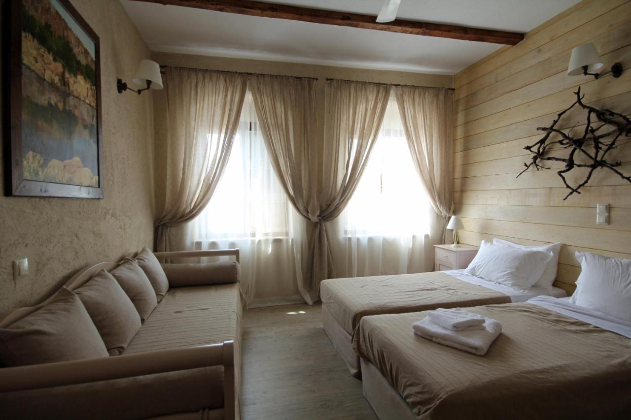 Grand View Afrodite Митимна Екстериор снимка